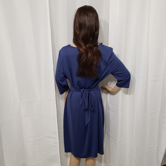 Sapphyra Navy Sweetheart Neckline Midi Dress - Picture 3 of 8